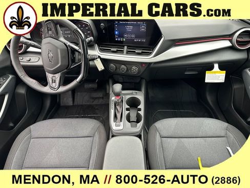 New 2026 Chevrolet Trax RS w/ Sunroof Package FWD image 16