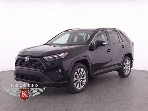 Used 2025 Toyota RAV4 XLE AWD/4WD image 1