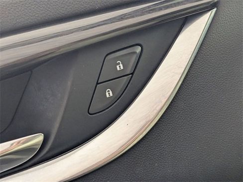 Used 2019 Buick Enclave Essence w/ Trailering Package, 5000 lbs. image 11