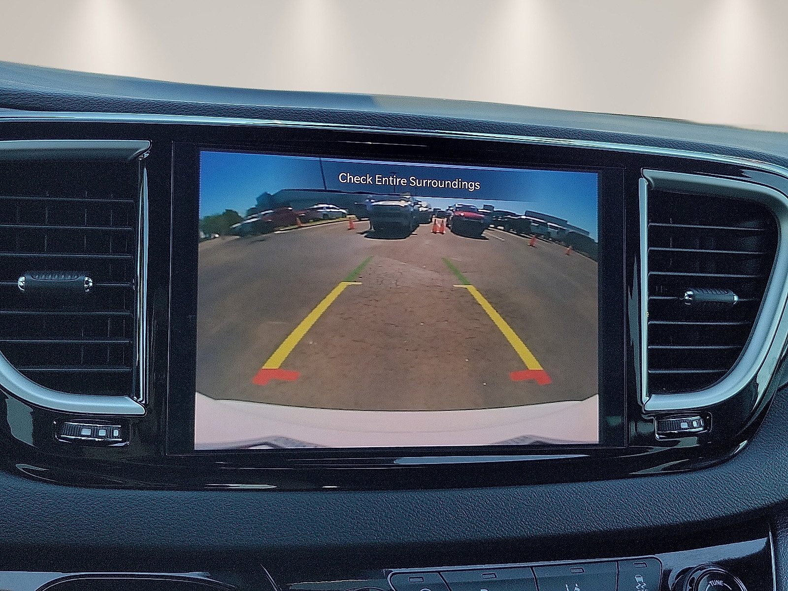 Used 2025 Chrysler Pacifica Select FWD image 17