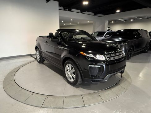 Used 2019 Land Rover Range Rover Evoque SE Dynamic AWD/4WD image 5