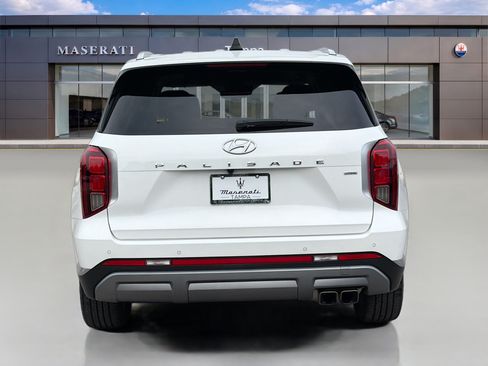 Used 2024 Hyundai Palisade Limited AWD/4WD image 4