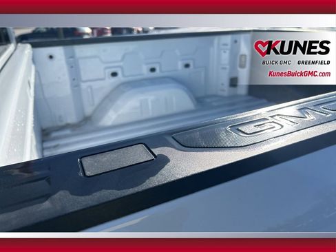 Used 2025 GMC Sierra 1500 SLT image 38