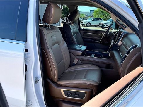 Used 2019 RAM 1500 Limited AWD/4WD image 9
