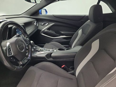 Used 2018 Chevrolet Camaro LT RWD image 17
