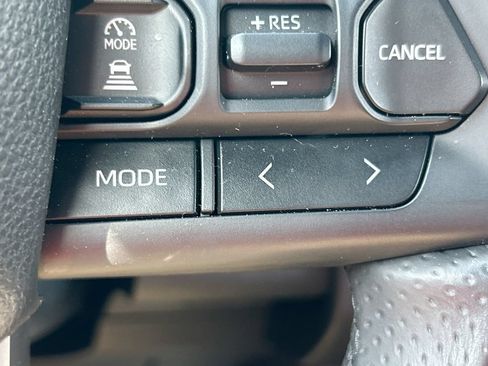 Certified 2025 Toyota 4Runner TRD Off-Road Premium AWD/4WD image 18