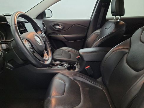 Used 2019 Jeep Cherokee Limited image 17