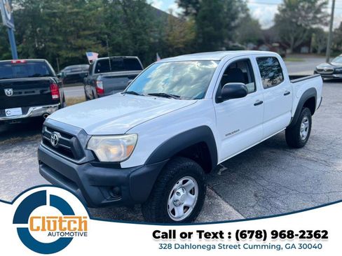 Used 2014 Toyota Tacoma PreRunner w/ Convenience Package RWD image 9