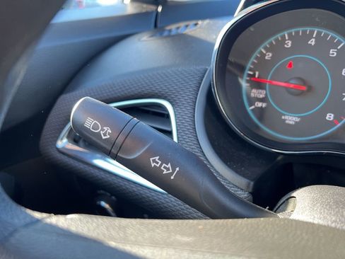 Used 2017 Chevrolet Cruze LT w/ Convenience Package image 15