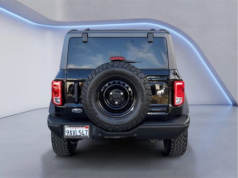 Used 2022 Ford Bronco Black Diamond image 5