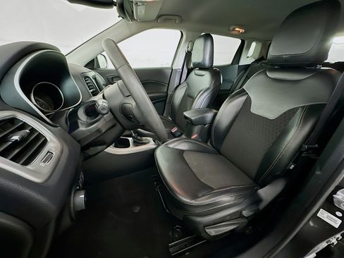 Used 2021 Jeep Compass Latitude FWD image 13