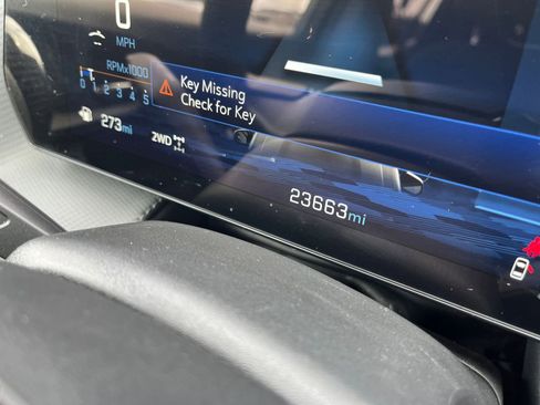 Used 2025 Chevrolet Equinox LT image 40