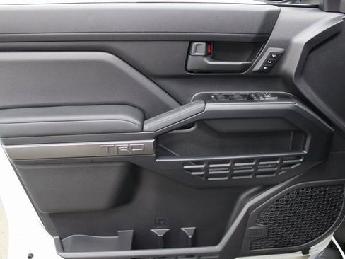 Used 2025 Toyota 4Runner TRD Off-Road Premium image 11