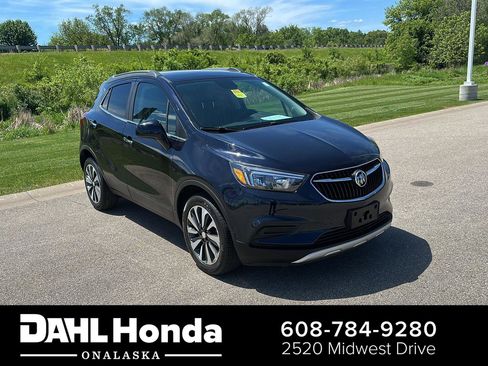 Used 2021 Buick Encore Preferred FWD image 1