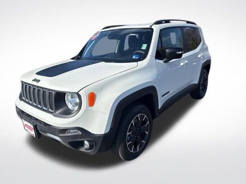 Used 2023 Jeep Renegade Latitude image 2