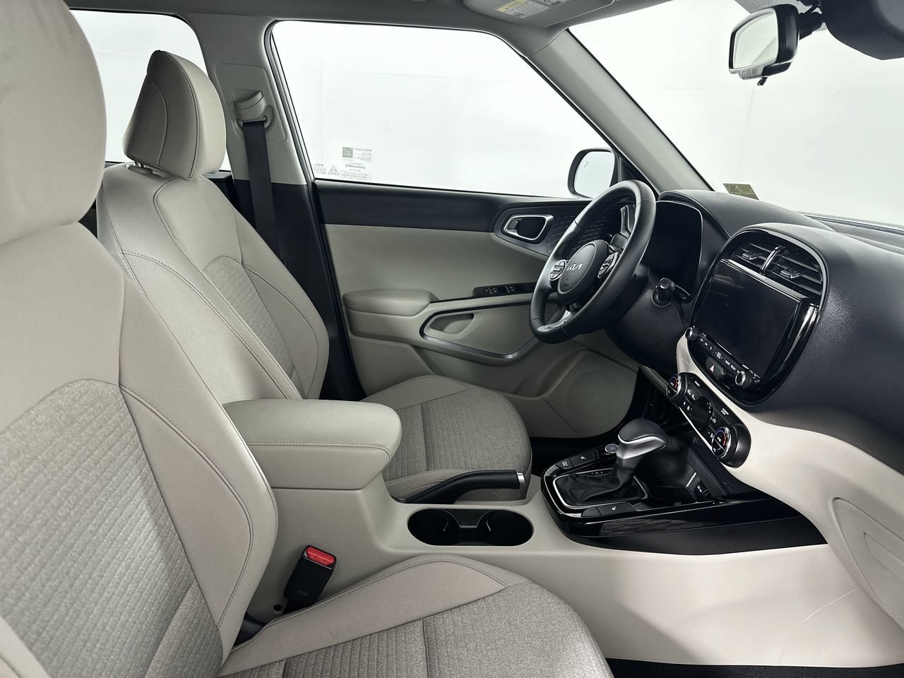 Certified 2025 Kia Soul EX FWD image 12