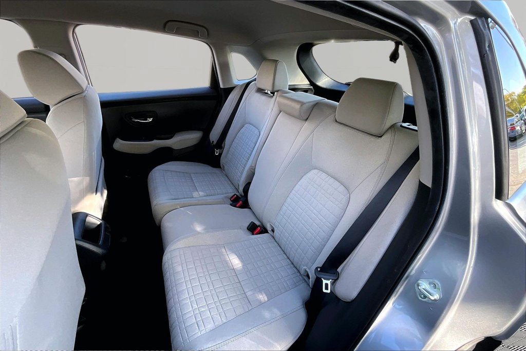 Used 2025 Honda HR-V LX image 18