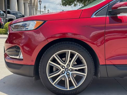 Certified 2019 Ford Edge Titanium w/ Equipment Group 301A FWD image 10