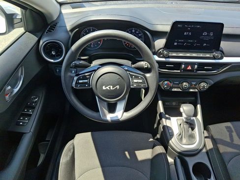 Used 2022 Kia Forte LXS FWD image 24