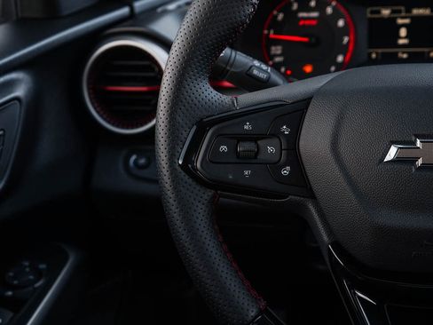 New 2026 Chevrolet Trax RS w/ Sunroof Package image 19