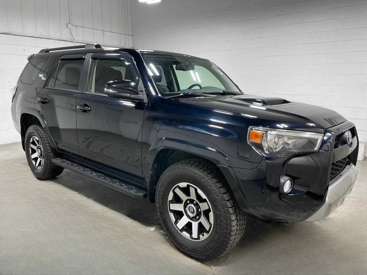 Used 2019 Toyota 4Runner TRD Off-Road Premium AWD/4WD image 3