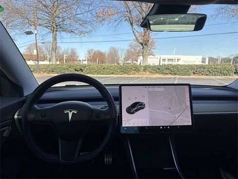 Used 2019 Tesla Model 3 Long Range image 9