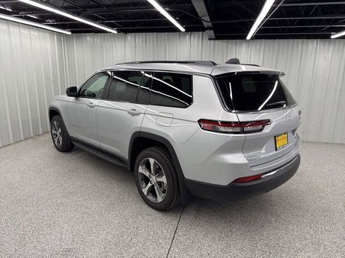 New 2025 Jeep Grand Cherokee L Limited w/ Luxury Tech Group II AWD/4WD image 4