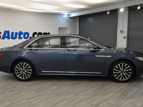 Used 2019 Lincoln Continental Select w/ Continental Climate Package image 6