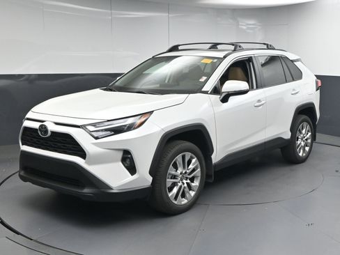 Certified 2025 Toyota RAV4 XLE Premium image 4