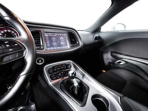 Used 2022 Dodge Challenger R/T Scat Pack RWD image 31