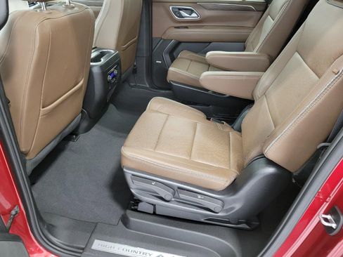 Used 2024 Chevrolet Suburban High Country image 22
