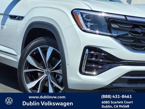 New 2025 Volkswagen Atlas SEL Premium R-Line image 9