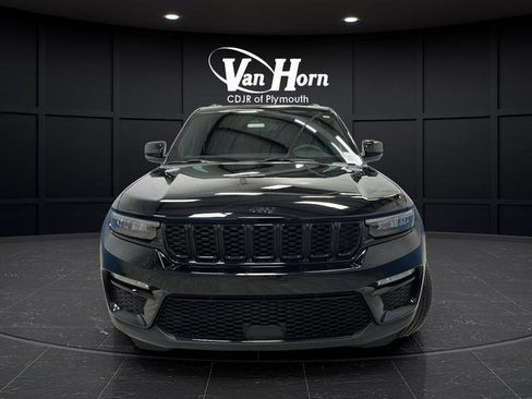 Used 2024 Jeep Grand Cherokee Limited w/ Black Appearance Package image 8