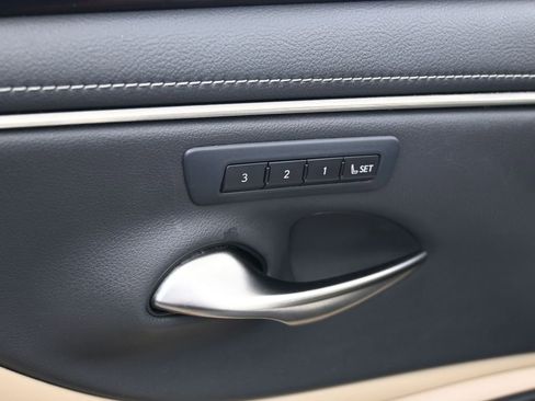 Used 2019 Lexus ES 350 w/ Premium Package image 18