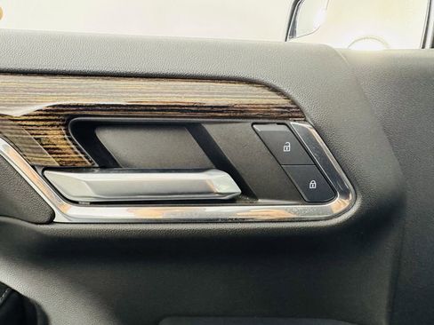 Used 2024 GMC Sierra 1500 Elevation w/ X31 Off-Road Package AWD/4WD image 7