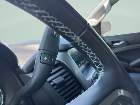 Used 2020 Chevrolet Tahoe LS w/ Enhanced Driver Alert Package RWD image 22