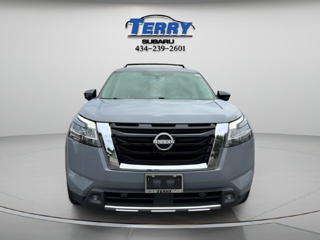 Used 2022 Nissan Pathfinder Platinum w/ Cargo Package FWD image 2