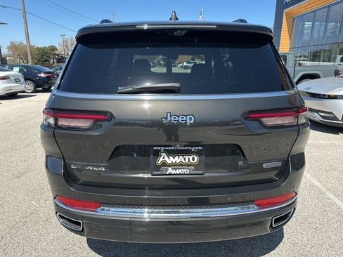 Used 2022 Jeep Grand Cherokee L Overland w/ Advanced Protech Group III AWD/4WD image 8