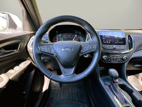 Used 2024 Chevrolet Equinox RS FWD image 11