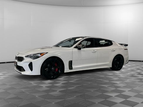 Used 2021 Kia Stinger GT1 AWD/4WD image 4