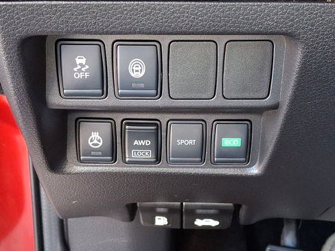 Used 2020 Nissan Rogue Sport SV w/ All-Weather Package image 24