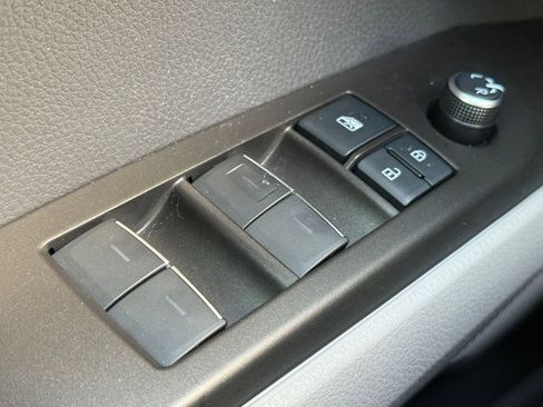 Certified 2022 Toyota Camry XLE image 12