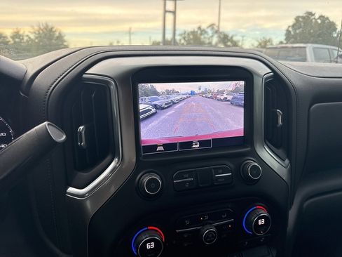 Used 2021 Chevrolet Silverado 1500 LT Trail Boss w/ Convenience Package II image 19