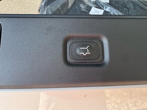 New 2025 Lincoln Navigator L Reserve w/ Jet Appearance Package image 21