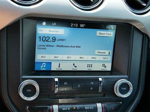 Used 2016 Ford Mustang Premium image 24