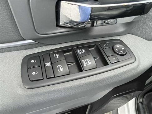 Used 2017 RAM 2500 SLT image 17