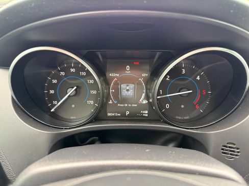 Used 2017 Jaguar F-PACE Prestige image 19