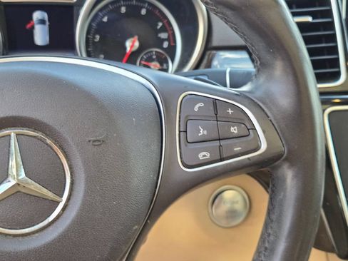 Used 2019 Mercedes-Benz GLE 400 4MATIC image 25
