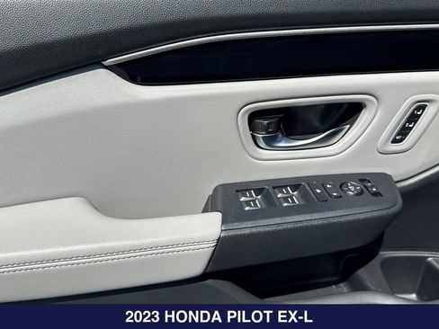 Used 2023 Honda Pilot EX-L image 12