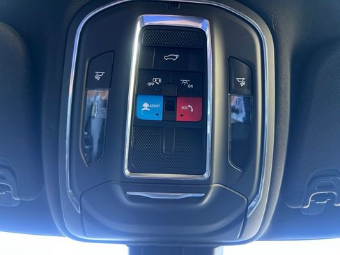 Used 2024 Jeep Wagoneer L Series II RWD image 69